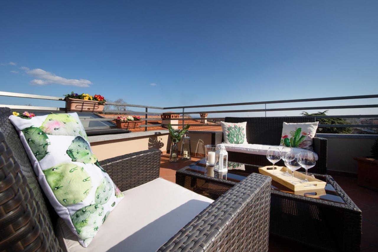Rooftop Delight With Terrace Λούκα Εξωτερικό φωτογραφία